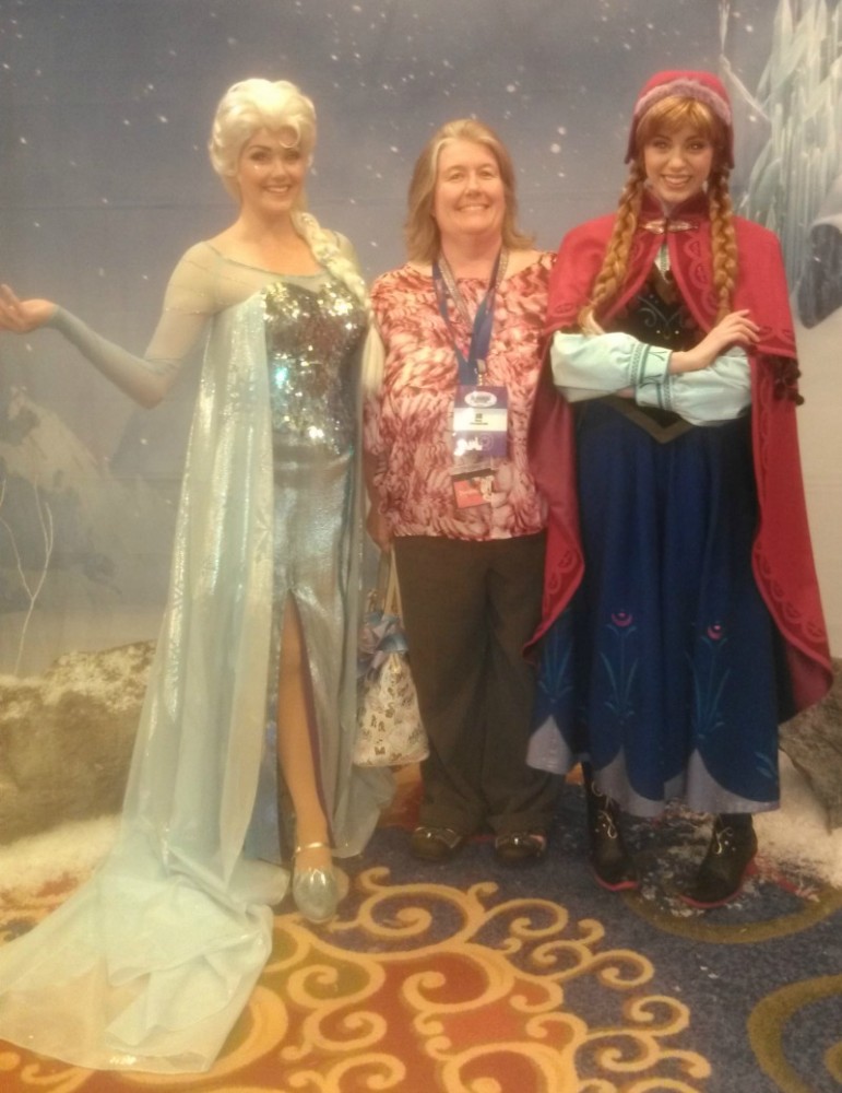 Disney Frozen Anna and Elsa Disneyland Disney Social Media Moms Conference #DisneySMMC #DSMMC